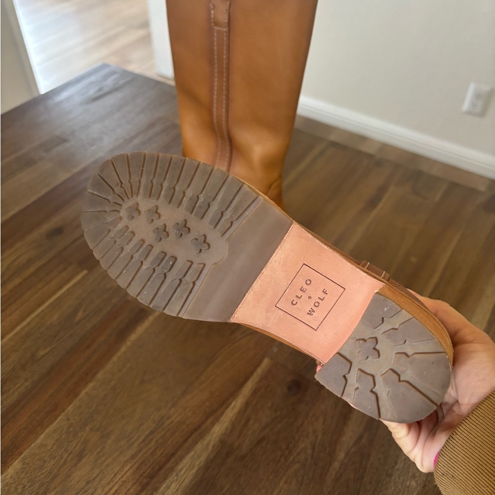 Chic Tan Heeled Boots - Picture 6 of 7